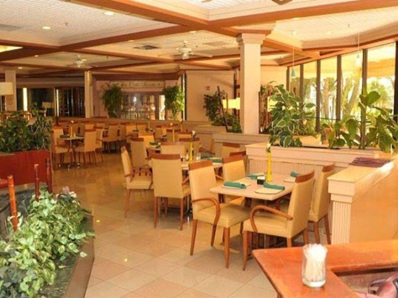 לודרהיל Chateau Mar Golf Resort, Trademark Collection By Wyndham מראה חיצוני תמונה
